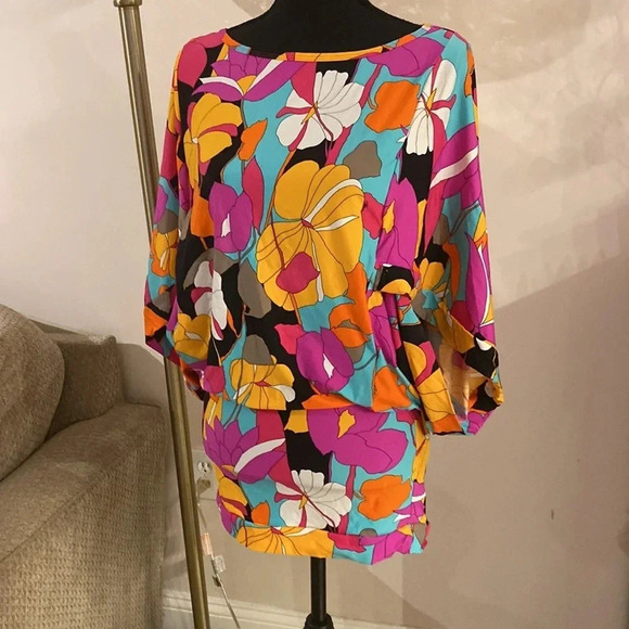 Trina Turk dress size S/P NWOT - Picture 2 of 6